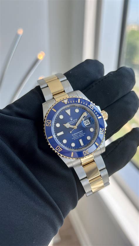 2022 rolex submariner date model.